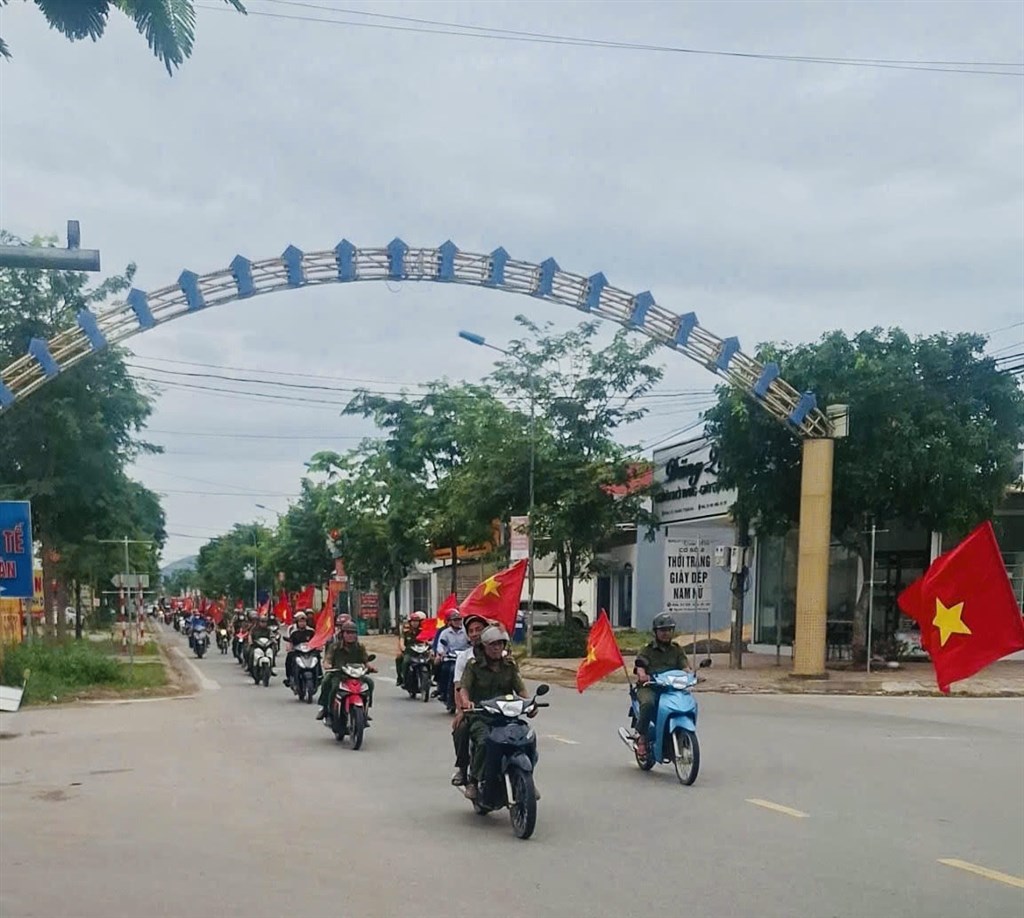 Anh-tin-bai