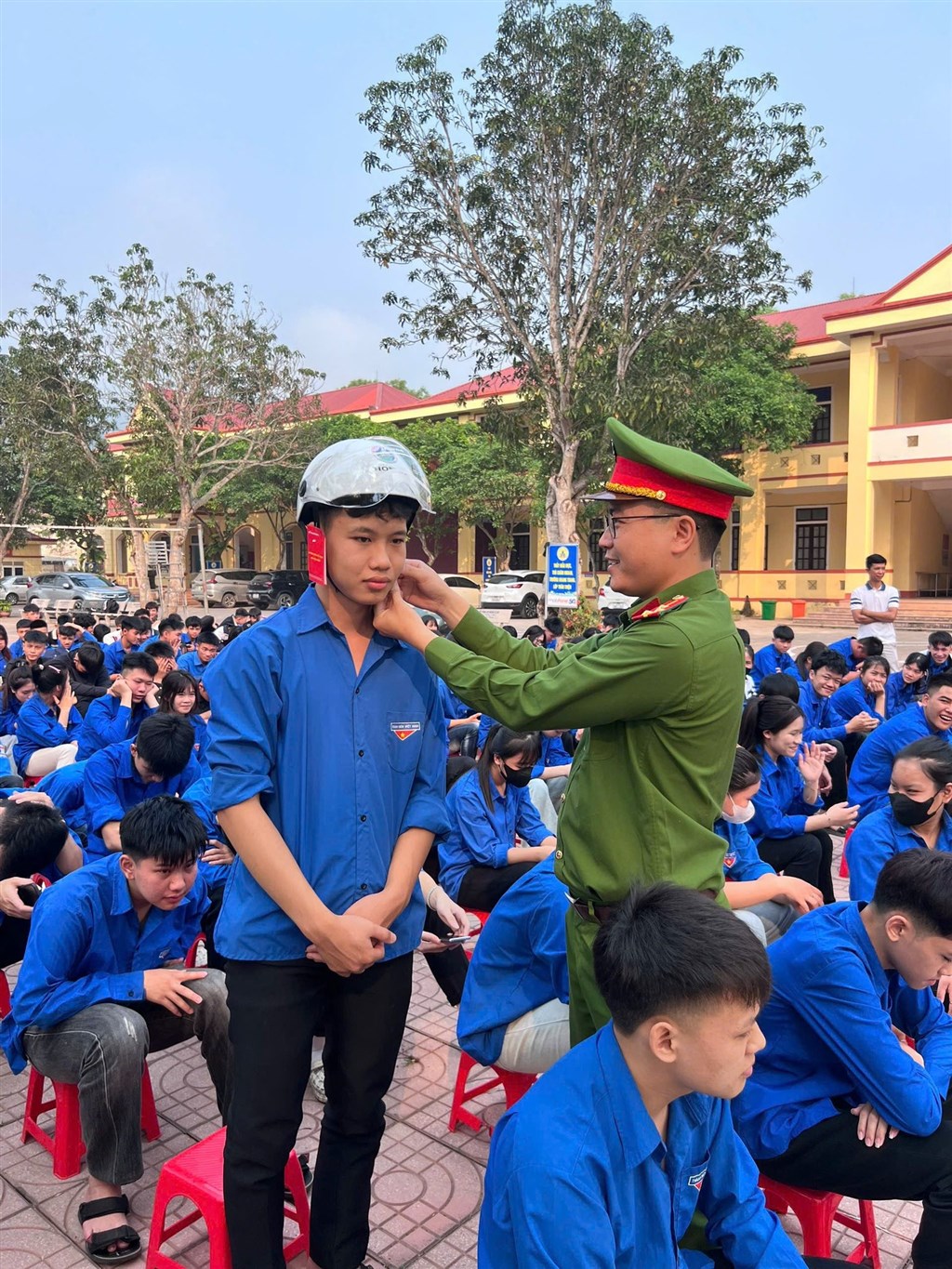 Anh-tin-bai