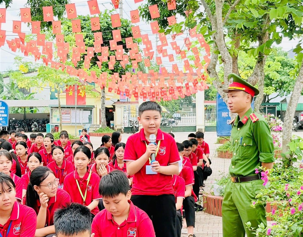 Anh-tin-bai