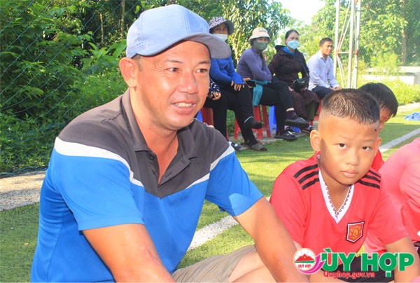 DOI BONG NHI DONG 5