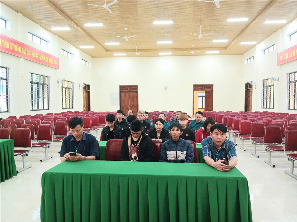 Anh-tin-bai