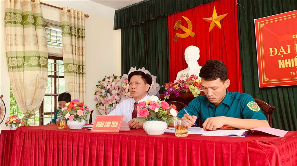 Anh-tin-bai