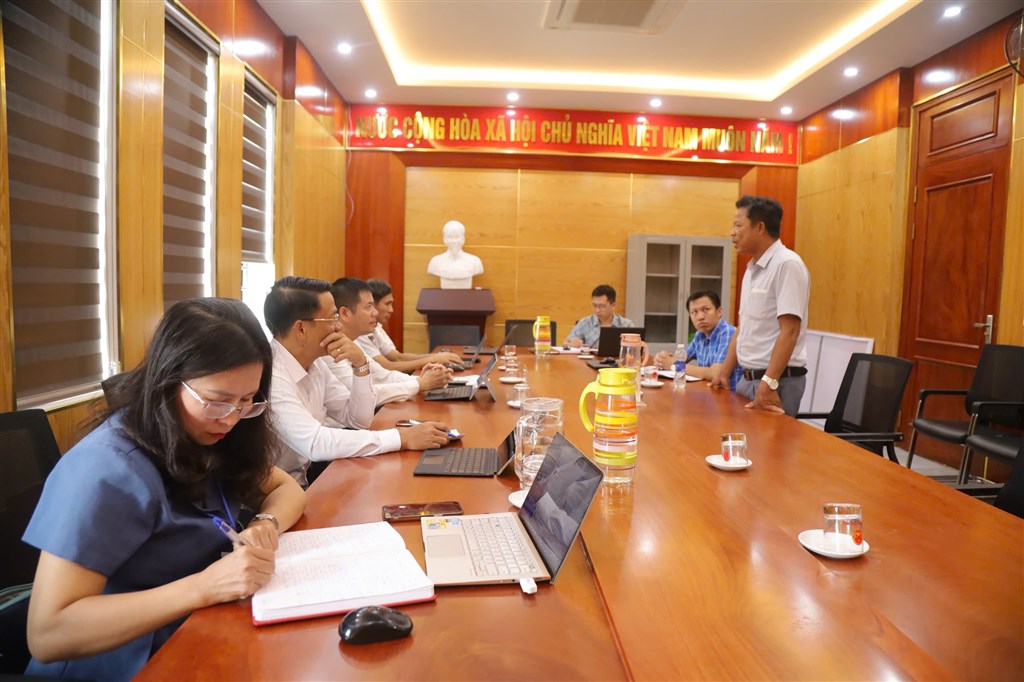 Anh-tin-bai