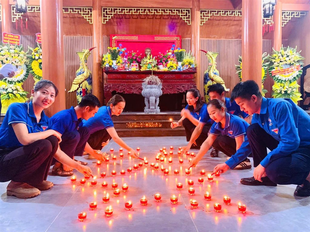 Anh-tin-bai