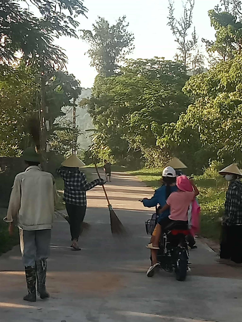 Anh-tin-bai