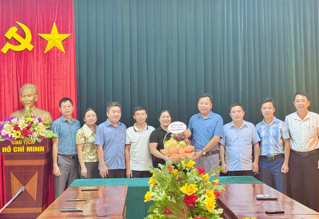 Anh-tin-bai