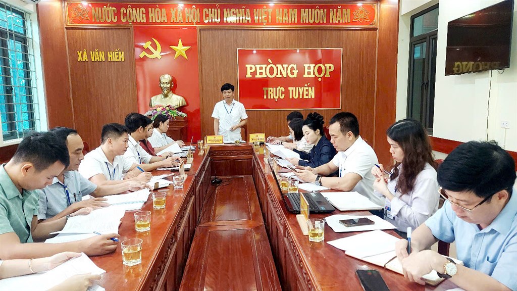 Ủy ban nhân dân xã Văn Hiến tổ chức phiên họp thường kỳ tháng 7 năm 2025