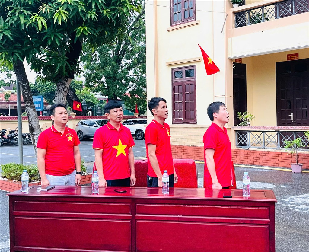 Anh-tin-bai