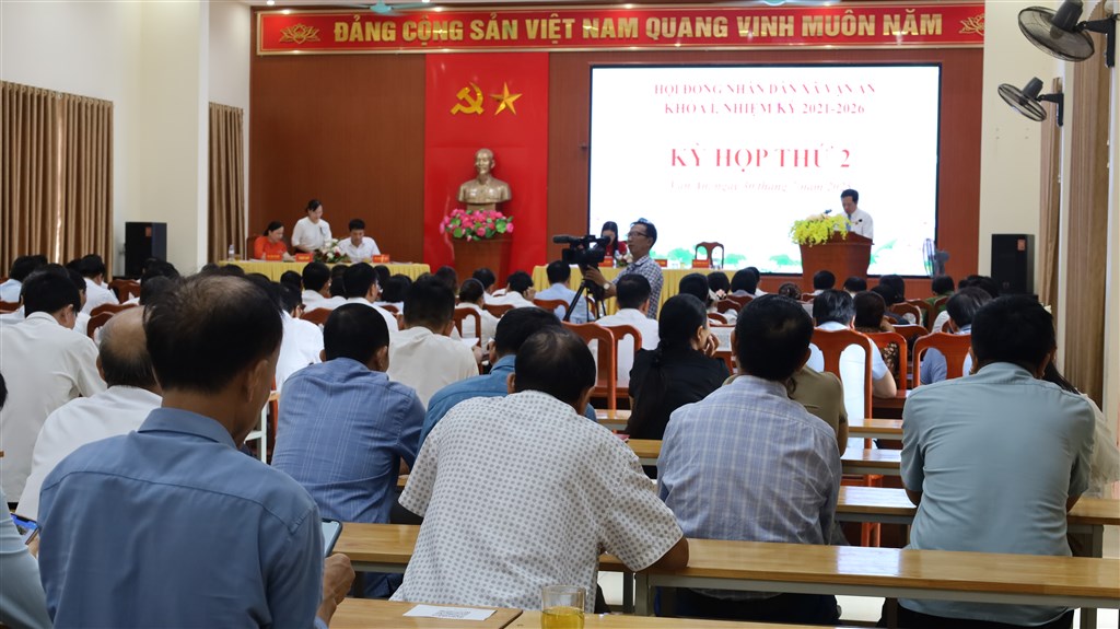 Xã Vạn An: Tổ chức thành công kỳ họp thứ 2 HĐND xã khoá I, nhiệm kỳ 2021-2026