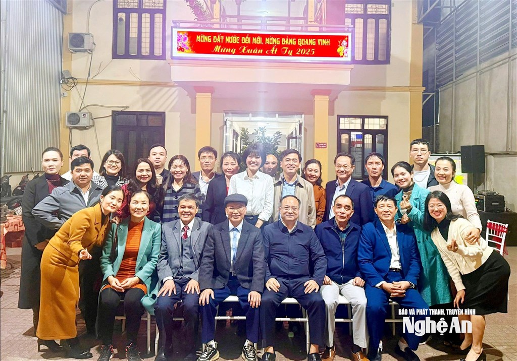 bna_gap-mat-lanh-dao-can-bo-ban-ton-giao-cu-qua-cac-thoi-ky-nhan-dip-tet-at-ty-2025.-anh-tu-lieu.jpg