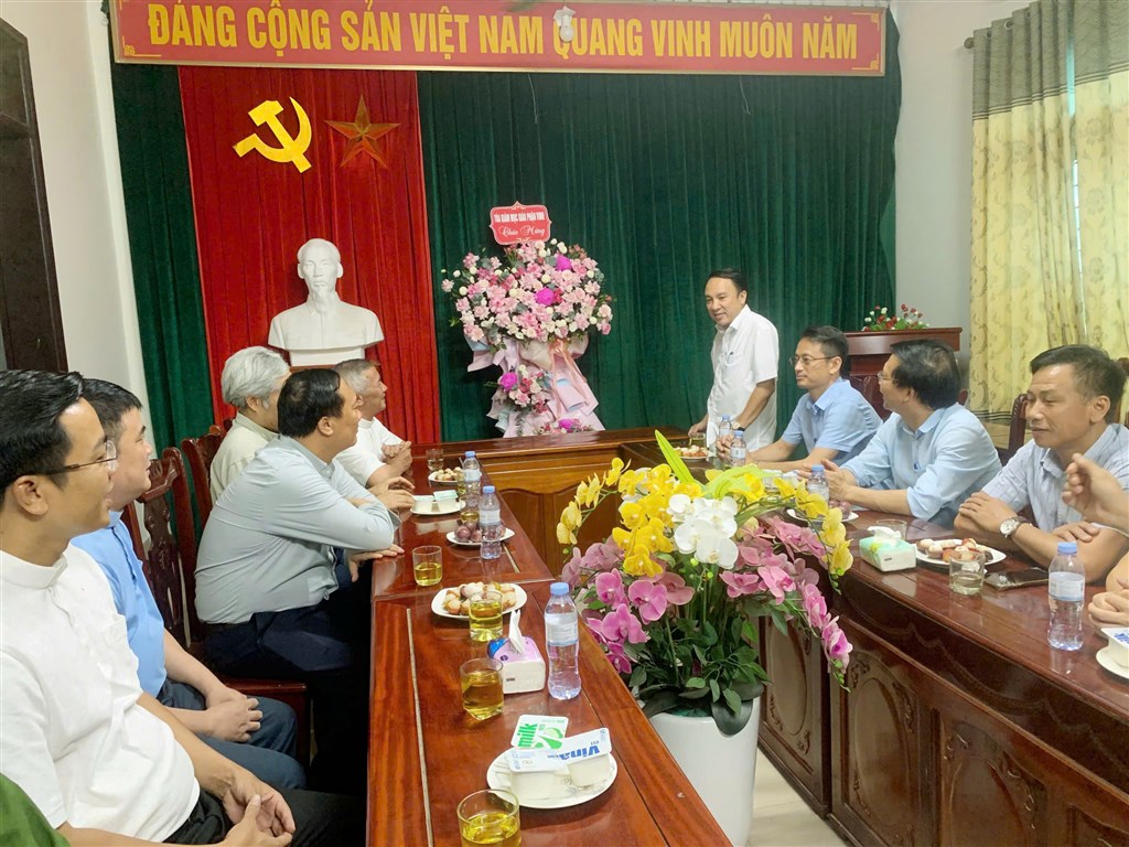 Anh-tin-bai