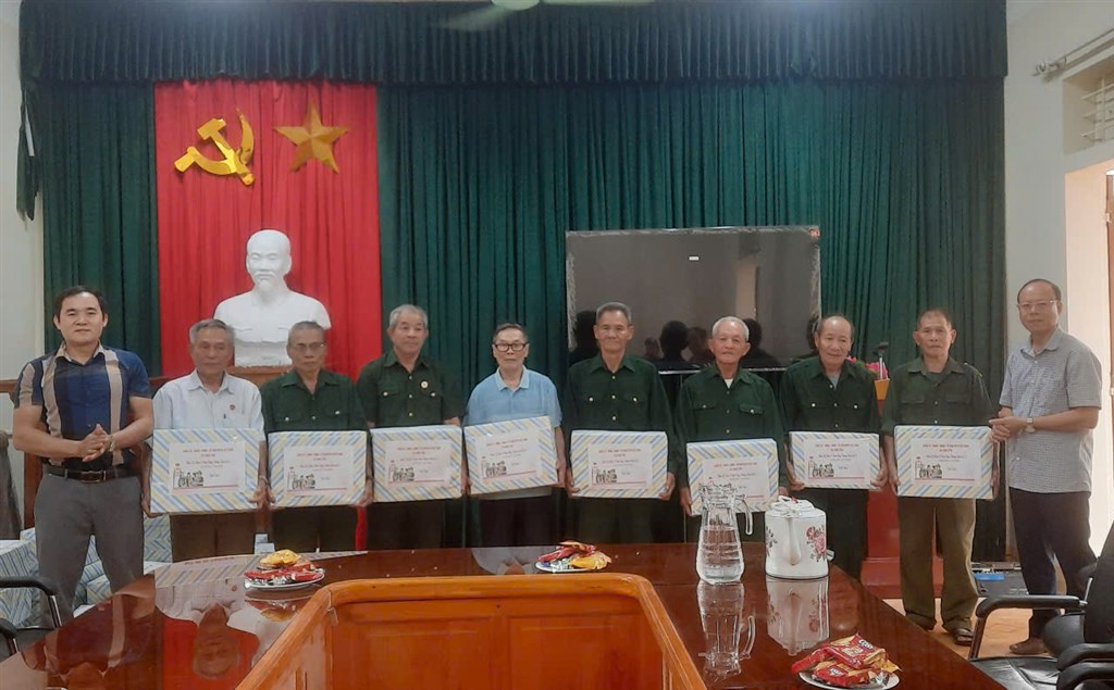 Anh-tin-bai
