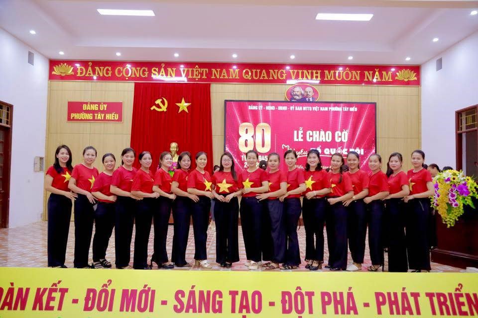 LỄ CHÀO CỜ “TÔI YÊU TỔ QUỐC TÔI”  