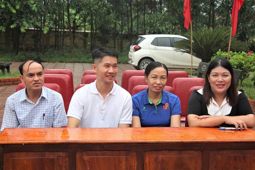 Anh-tin-bai