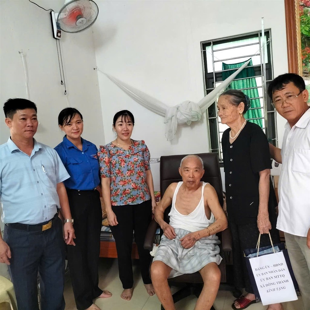 Anh-tin-bai