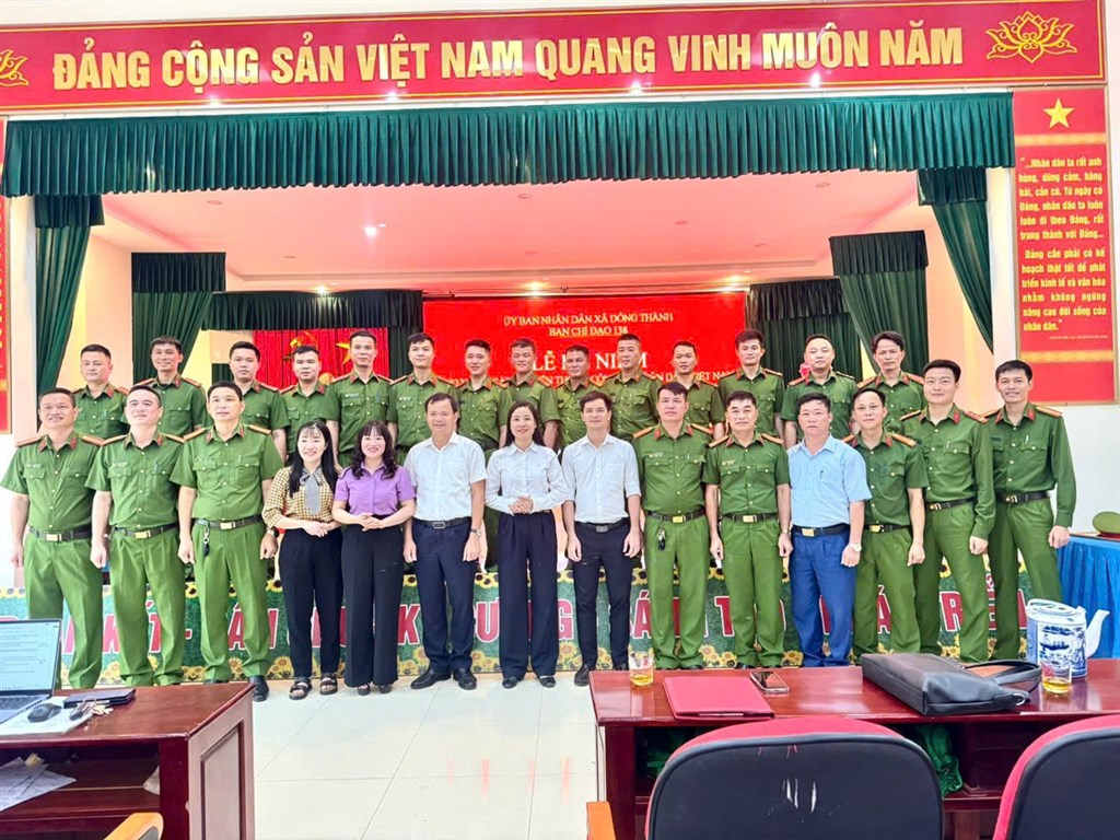 Đông Thành kỷ niệm 80 năm Ngày truyền thống Công an nhân dân Việt Nam và 20 năm Ngày hội Toàn dân bảo vệ an ninh Tổ quốc