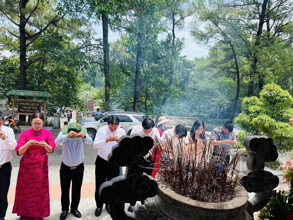 Anh-tin-bai