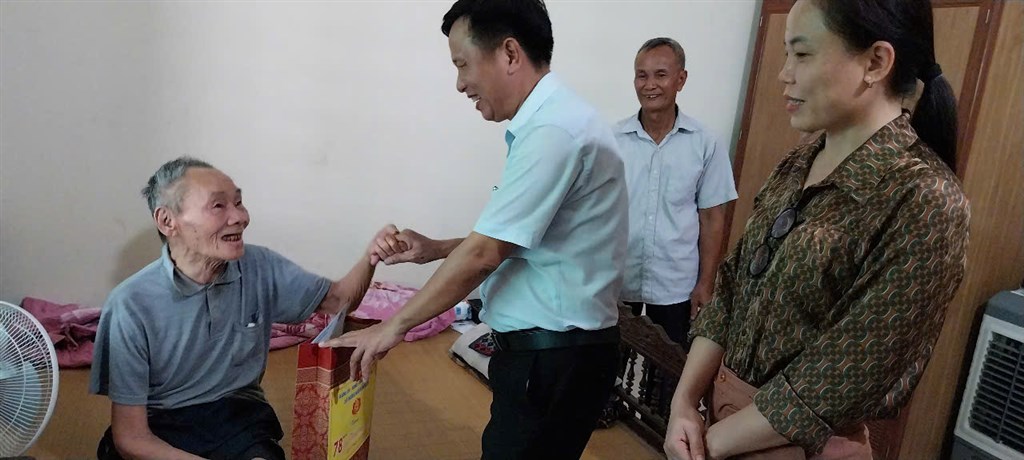 Anh-tin-bai