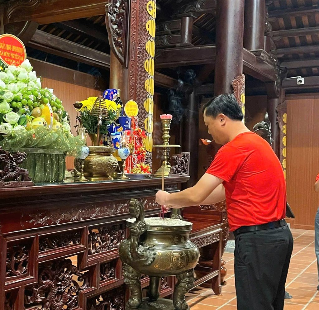 Anh-tin-bai