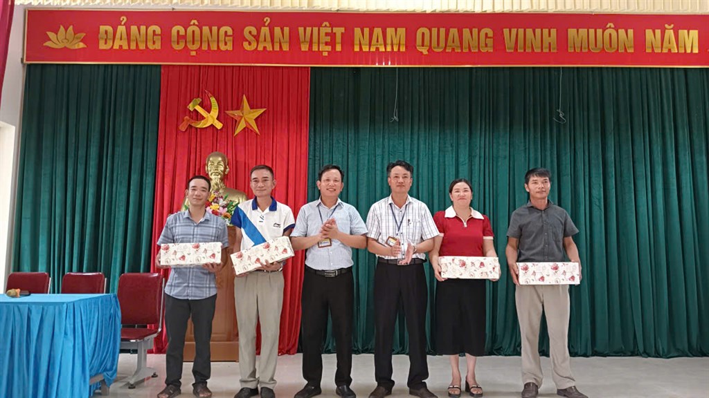 Anh-tin-bai