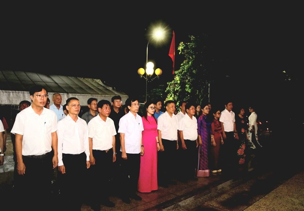 Anh-tin-bai