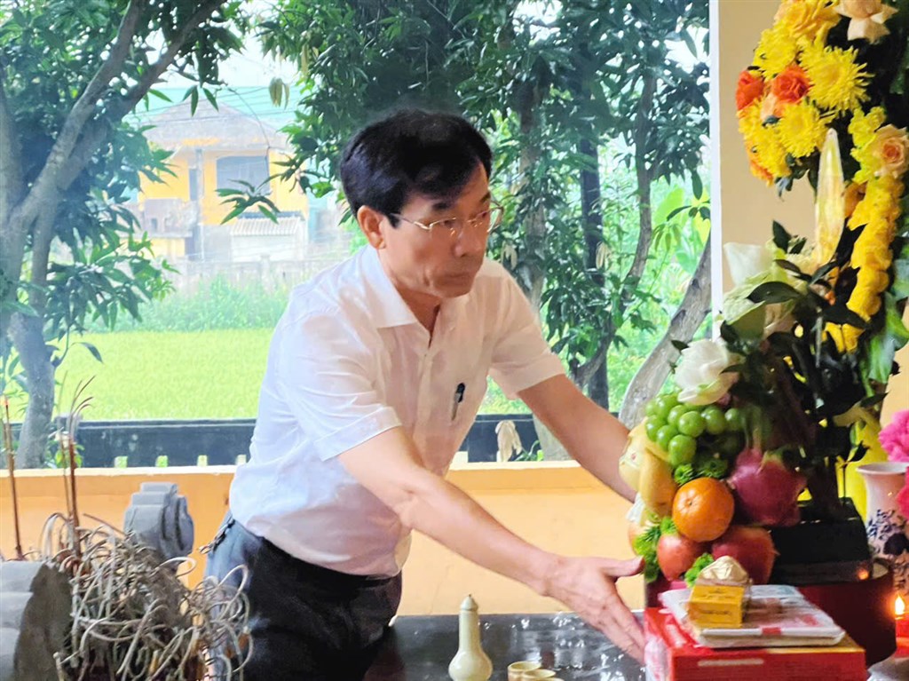 Anh-tin-bai