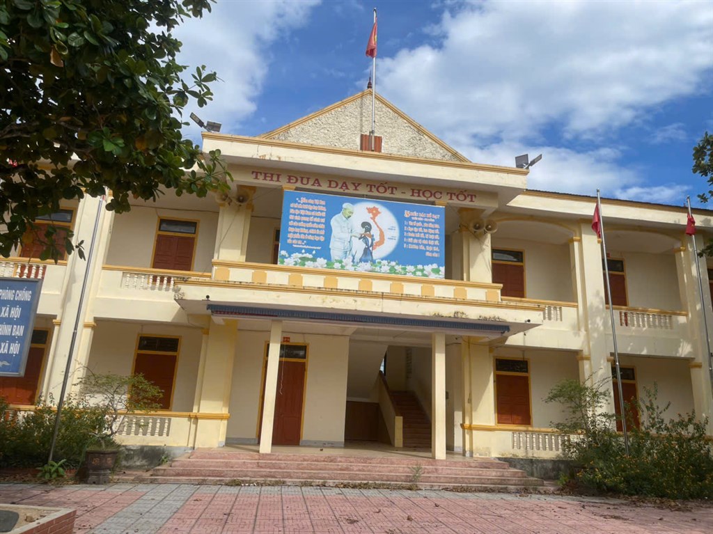 Anh-tin-bai