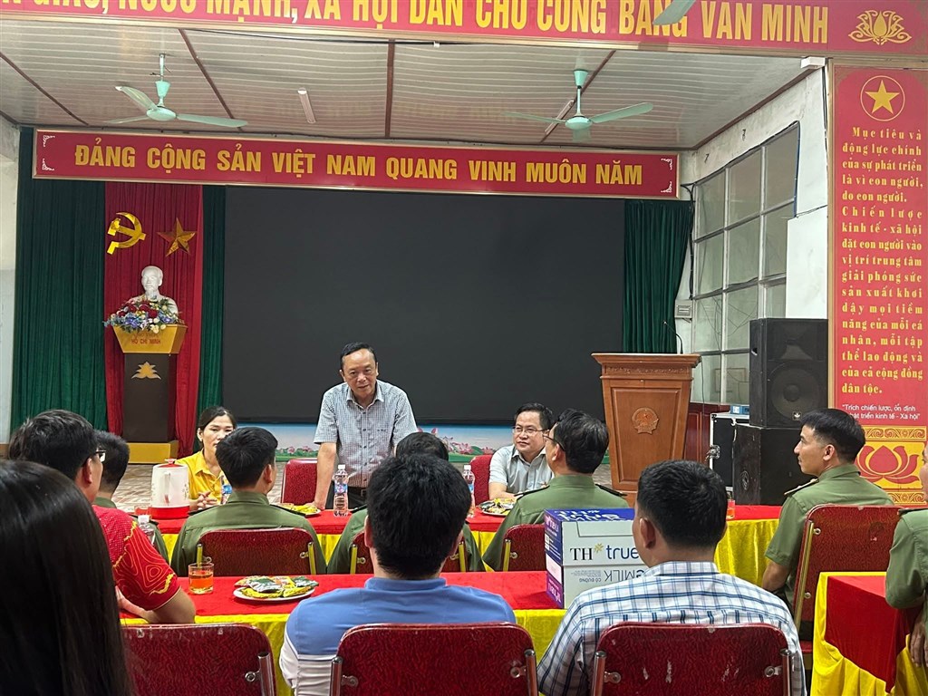 Anh-tin-bai