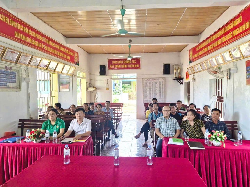RA MẮT TỔ HỢP TÁC NUÔI DÊ SINH SẢN TẠI XÃ ĐÔNG HIẾU