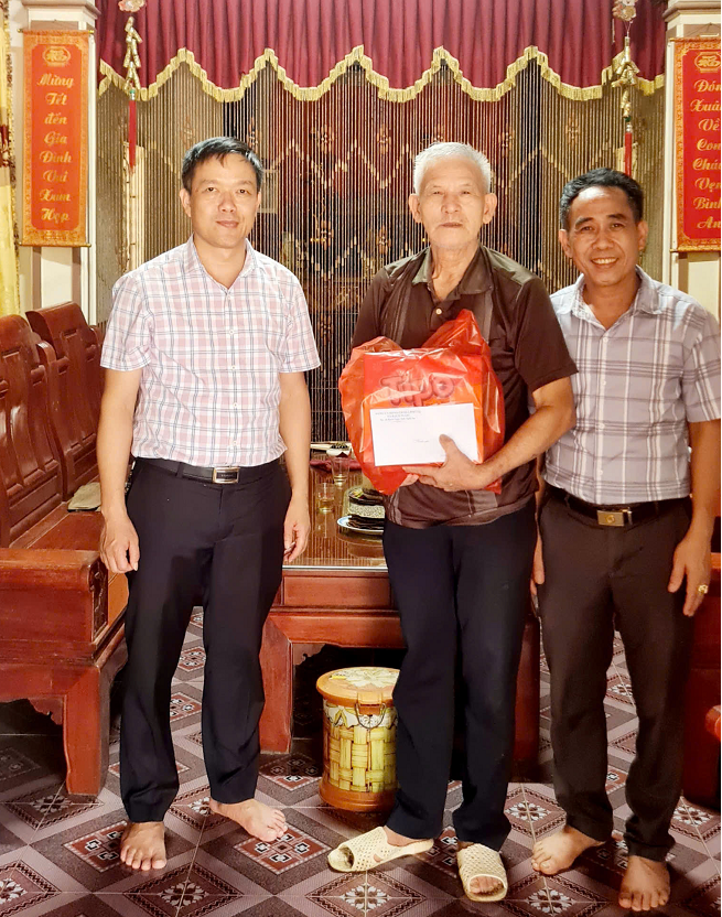 Anh-tin-bai
