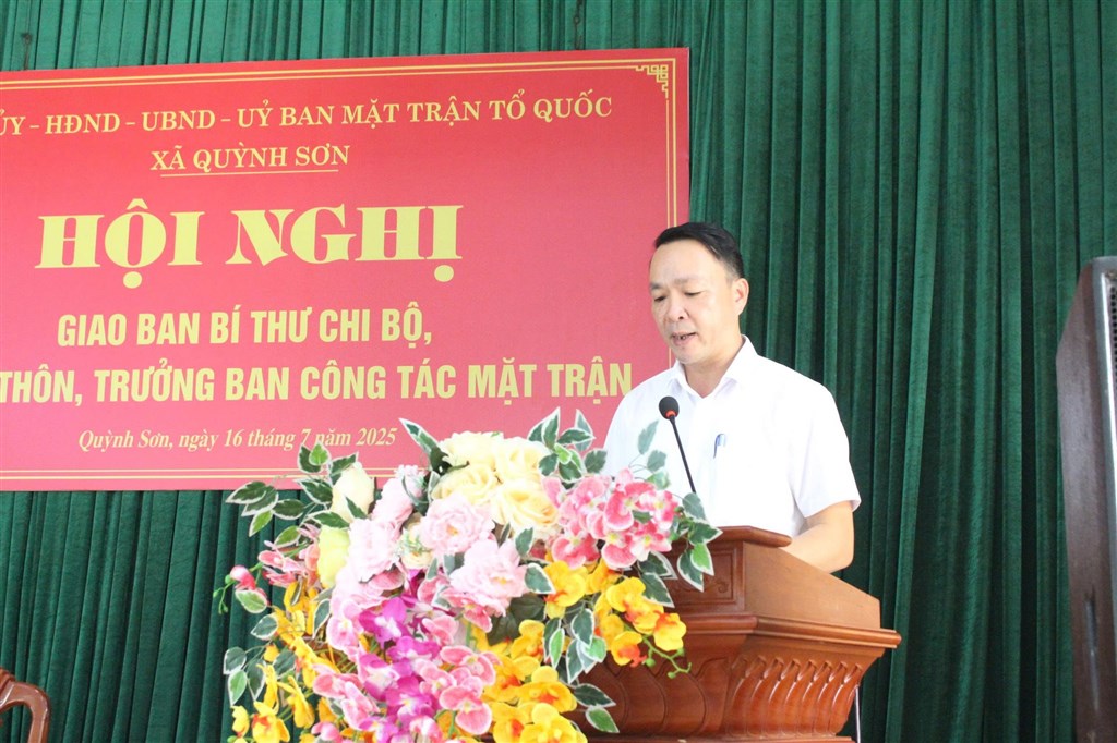 Xã Quỳnh Sơn (Nghệ An) tổ chức hội nghị giao ban Bí thư Chi bộ, Trưởng thôn, Trưởng ban công tác Mặt trận