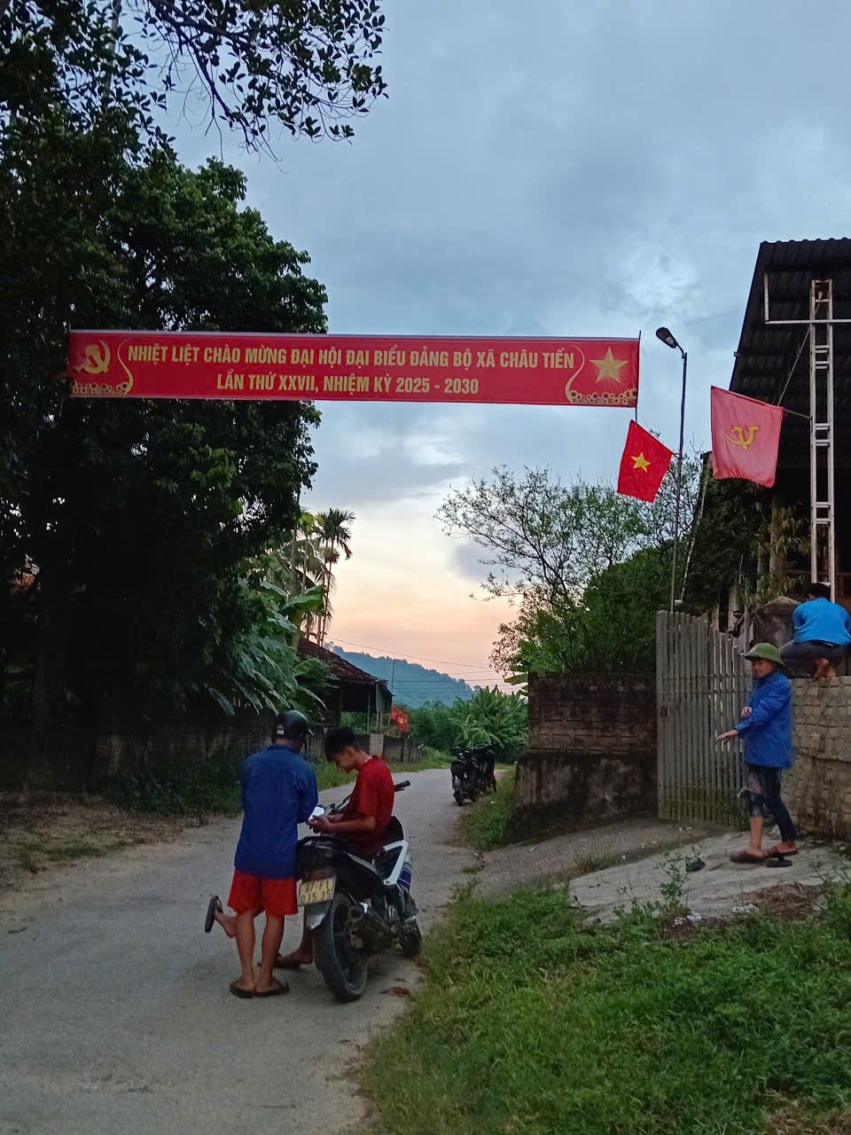 Anh-tin-bai